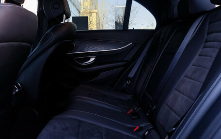Mercedes-Benz E-Класс, 2020 год, 4 250 000 рублей, 10 фотография