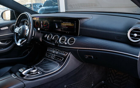 Mercedes-Benz E-Класс, 2020 год, 4 250 000 рублей, 9 фотография