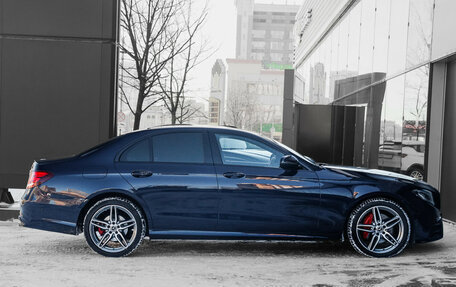 Mercedes-Benz E-Класс, 2020 год, 4 250 000 рублей, 4 фотография