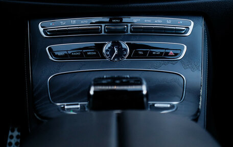 Mercedes-Benz E-Класс, 2020 год, 4 250 000 рублей, 12 фотография