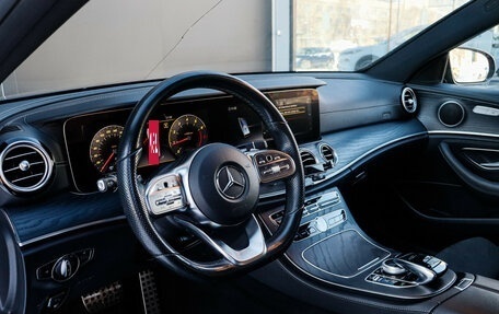 Mercedes-Benz E-Класс, 2020 год, 4 250 000 рублей, 27 фотография