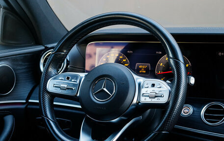 Mercedes-Benz E-Класс, 2020 год, 4 250 000 рублей, 30 фотография