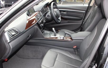 BMW 3 серия, 2016 год, 1 200 000 рублей, 9 фотография