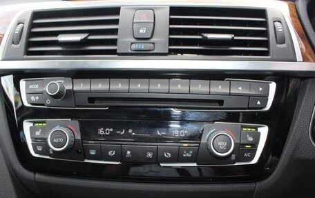 BMW 3 серия, 2016 год, 1 200 000 рублей, 16 фотография