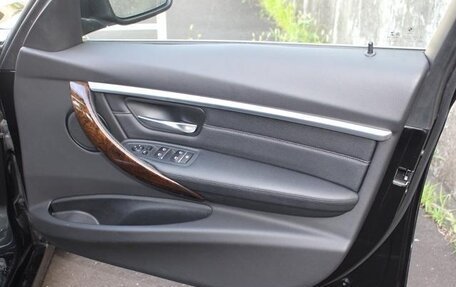 BMW 3 серия, 2016 год, 1 200 000 рублей, 21 фотография