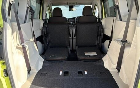 Toyota Sienta II, 2017 год, 1 100 000 рублей, 27 фотография