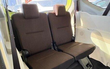 Toyota Sienta II, 2017 год, 1 100 000 рублей, 17 фотография