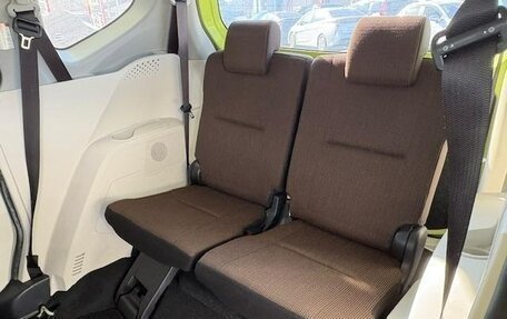 Toyota Sienta II, 2017 год, 1 100 000 рублей, 39 фотография