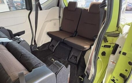 Toyota Sienta II, 2017 год, 1 100 000 рублей, 38 фотография