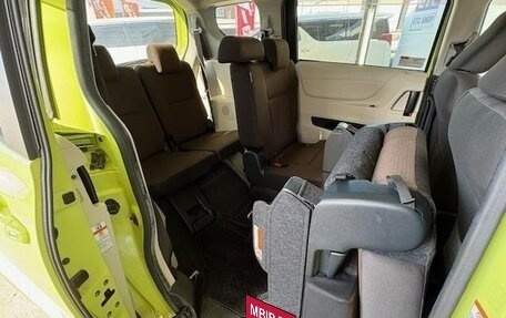 Toyota Sienta II, 2017 год, 1 100 000 рублей, 37 фотография