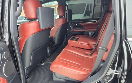 Lexus LX III, 2017 год, 8 300 000 рублей, 38 фотография