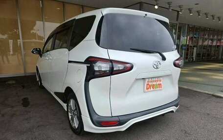 Toyota Sienta II, 2017 год, 1 083 000 рублей, 3 фотография