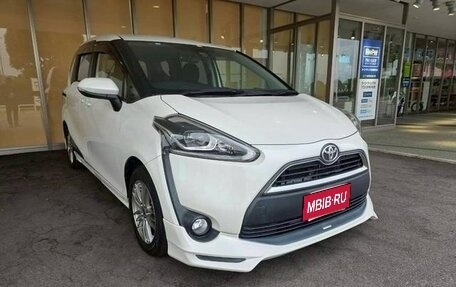 Toyota Sienta II, 2017 год, 1 083 000 рублей, 2 фотография