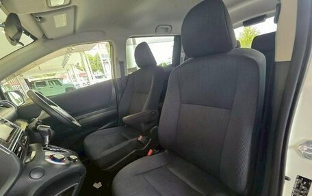 Toyota Sienta II, 2017 год, 1 083 000 рублей, 15 фотография