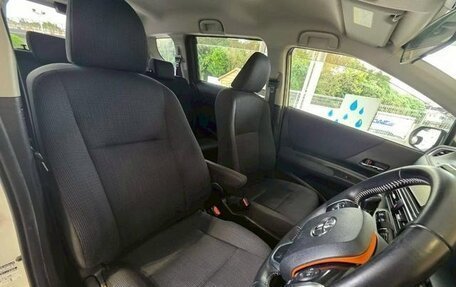 Toyota Sienta II, 2017 год, 1 083 000 рублей, 16 фотография