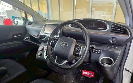 Toyota Sienta II, 2017 год, 1 083 000 рублей, 18 фотография