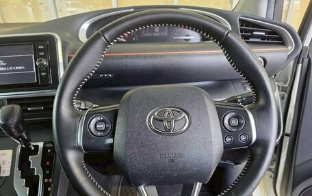 Toyota Sienta II, 2017 год, 1 083 000 рублей, 21 фотография