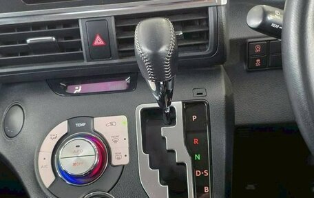 Toyota Sienta II, 2017 год, 1 083 000 рублей, 30 фотография