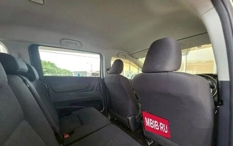 Toyota Sienta II, 2017 год, 1 083 000 рублей, 24 фотография