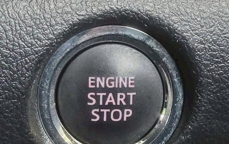 Toyota Sienta II, 2017 год, 1 083 000 рублей, 33 фотография