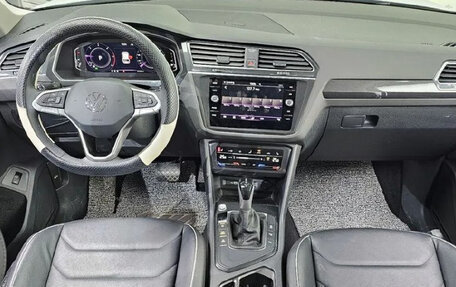 Volkswagen Tiguan II, 2024 год, 3 908 458 рублей, 6 фотография