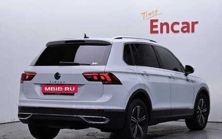 Volkswagen Tiguan II, 2024 год, 3 908 458 рублей, 2 фотография