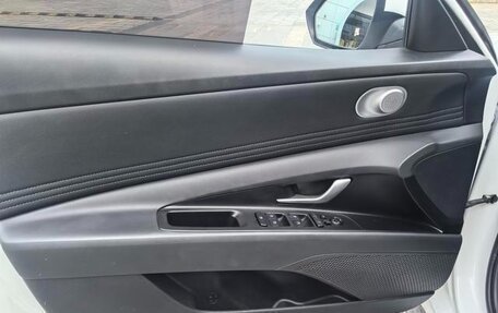 Hyundai Elantra, 2025 год, 1 600 000 рублей, 16 фотография