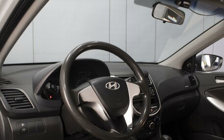 Hyundai Solaris II рестайлинг, 2012 год, 650 000 рублей, 12 фотография