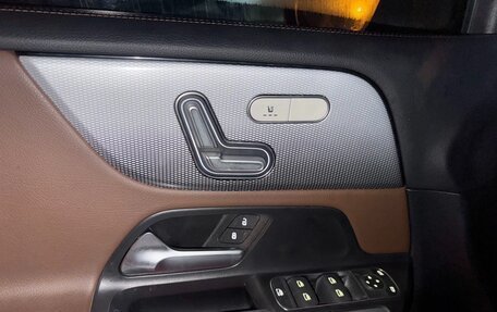 Mercedes-Benz GLB, 2023 год, 2 340 000 рублей, 8 фотография