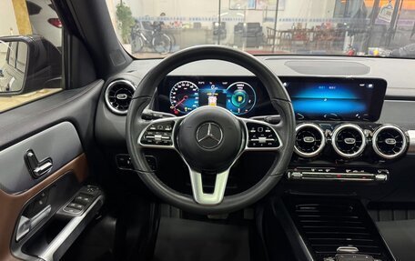 Mercedes-Benz GLB, 2023 год, 2 340 000 рублей, 10 фотография