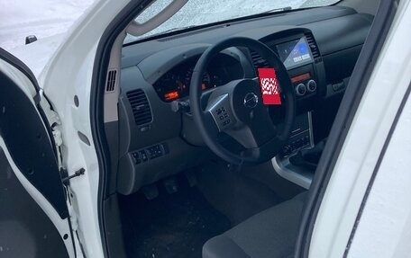 Nissan Navara (Frontier), 2013 год, 1 750 000 рублей, 9 фотография