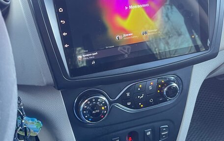 Renault Logan II, 2014 год, 600 000 рублей, 1 фотография