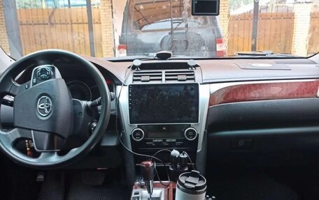 Toyota Camry, 2013 год, 1 800 000 рублей, 10 фотография