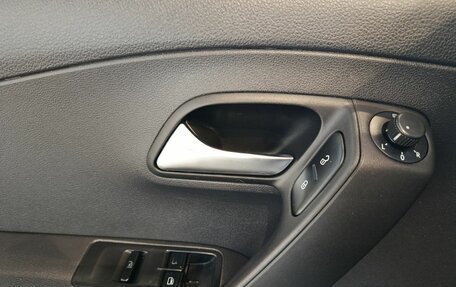 Volkswagen Polo VI (EU Market), 2019 год, 1 100 000 рублей, 11 фотография