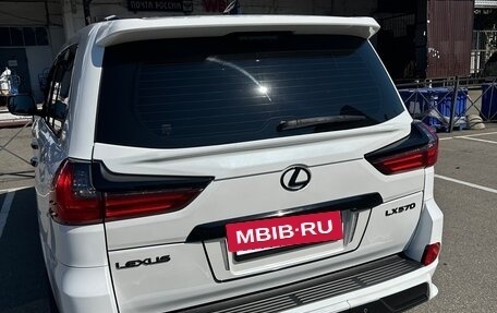 Lexus LX III, 2018 год, 6 000 000 рублей, 2 фотография