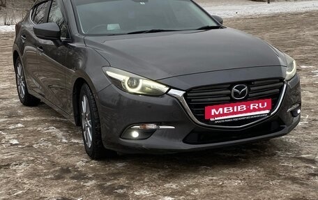 Mazda Axela, 2017 год, 1 350 000 рублей, 2 фотография