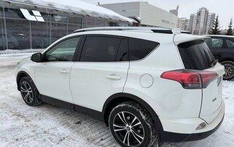 Toyota RAV4, 2015 год, 1 999 000 рублей, 5 фотография