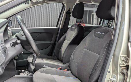 Renault Logan II, 2020 год, 950 000 рублей, 11 фотография