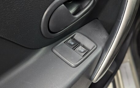 Renault Logan II, 2020 год, 950 000 рублей, 17 фотография