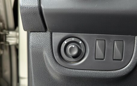 Renault Logan II, 2020 год, 950 000 рублей, 19 фотография