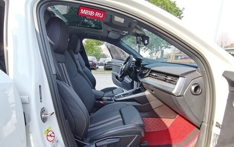 Audi A3, 2023 год, 2 214 000 рублей, 15 фотография