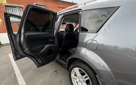 Mitsubishi Outlander III рестайлинг 3, 2008 год, 1 000 000 рублей, 9 фотография