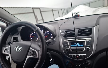 Hyundai Solaris II рестайлинг, 2015 год, 1 150 000 рублей, 8 фотография