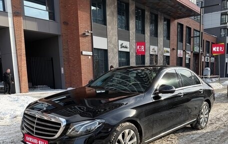 Mercedes-Benz E-Класс, 2019 год, 3 800 000 рублей, 1 фотография