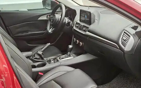 Mazda 3, 2018 год, 1 200 009 рублей, 12 фотография