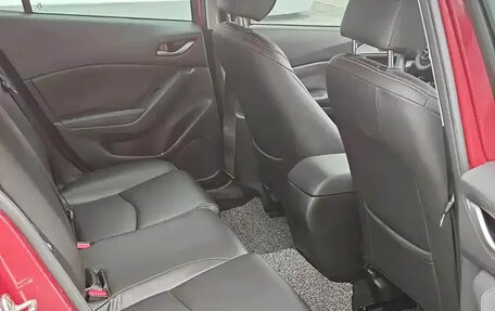 Mazda 3, 2018 год, 1 200 009 рублей, 14 фотография