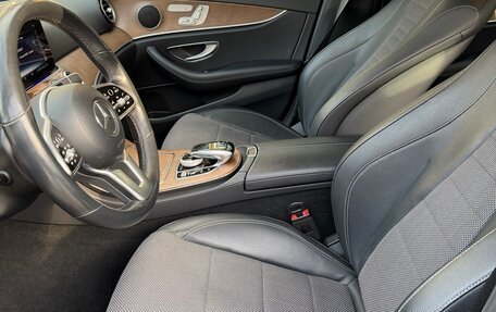 Mercedes-Benz E-Класс, 2019 год, 3 800 000 рублей, 8 фотография