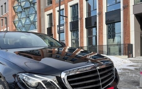 Mercedes-Benz E-Класс, 2019 год, 3 800 000 рублей, 6 фотография