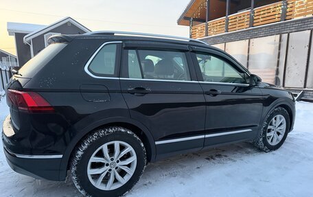 Volkswagen Tiguan II, 2019 год, 2 490 000 рублей, 10 фотография