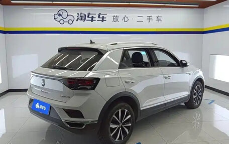 Volkswagen T-Roc I, 2023 год, 1 649 000 рублей, 3 фотография
